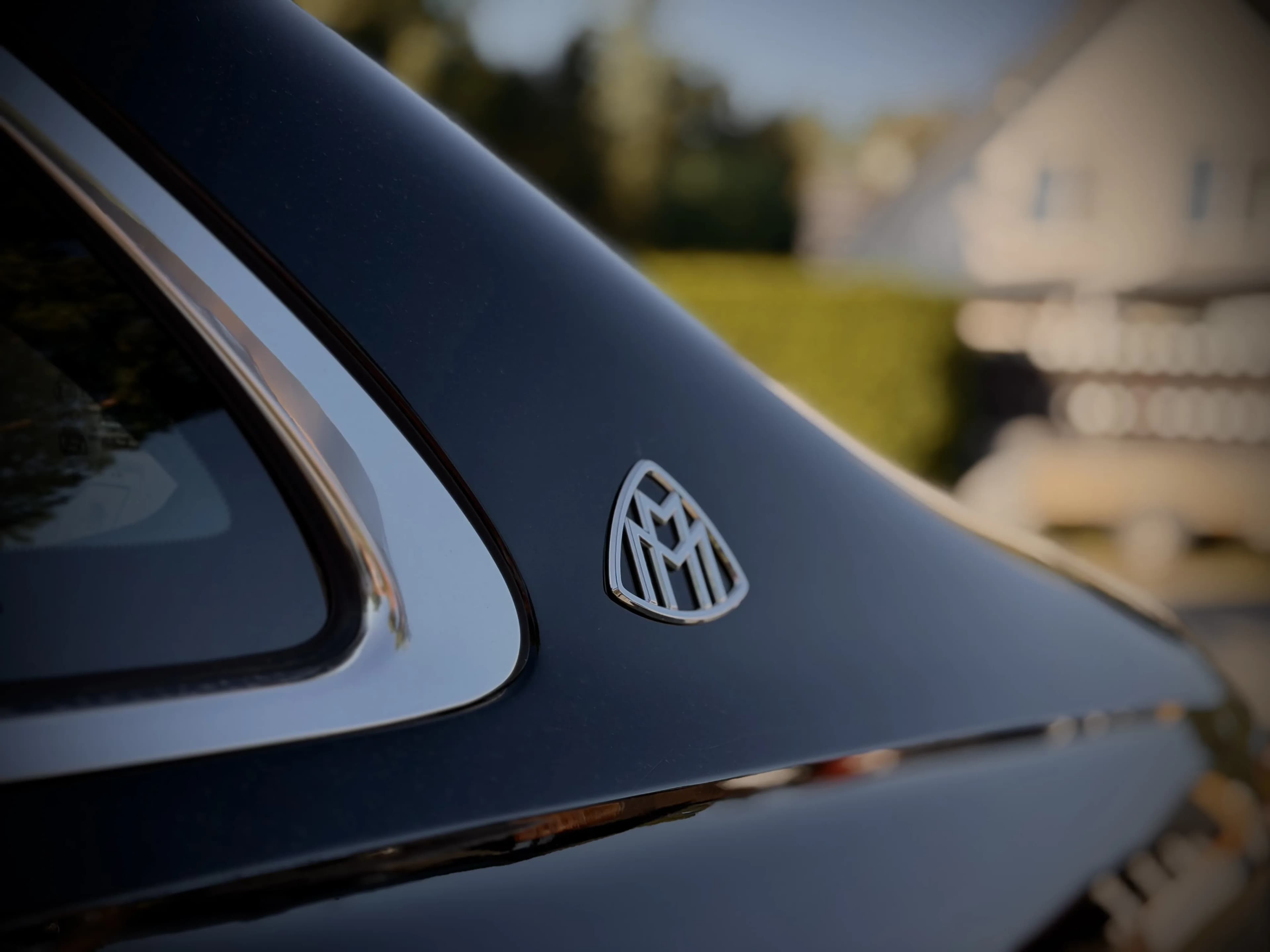Mercedes-Maybach Emblem Detail