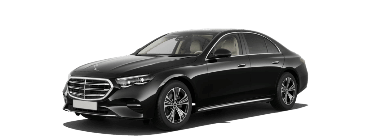Mercedes-Benz E-Klasse – Business-Limousine mit Eleganz und Komfort Seitenansicht einer schwarzen Mercedes-Benz E-Klasse, elegante Business-Limousine von Platinum Shuttle.